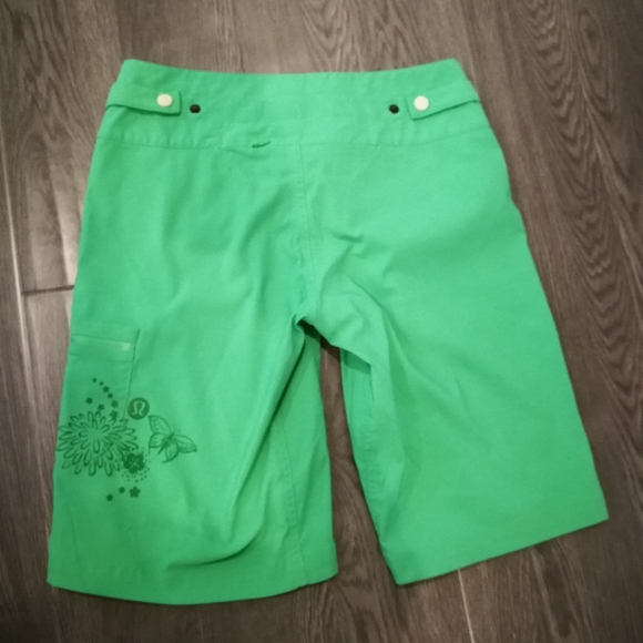 Lululemon Bermuda shorts - Picture 2 of 3